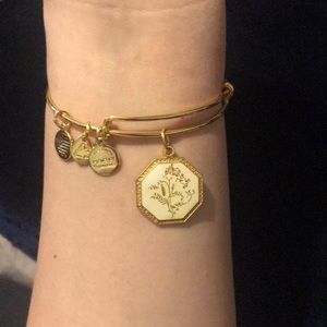 🎉SALE🎉 Alex and Ani sweet pea bracelet